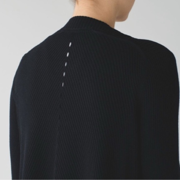 Lululemon Resolution Wrap Black 10/12 Cashmere EUC - Picture 5 of 10